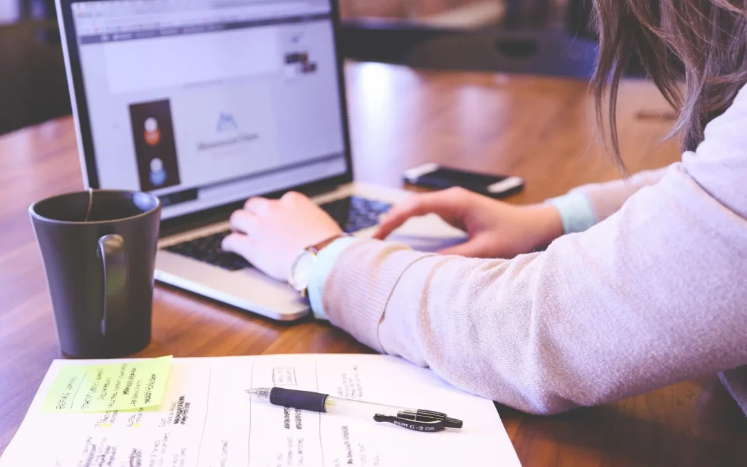 LES ÉCRITS PROFESSIONNELS DANS LE SECTEUR SOCIAL — NIVEAU 1
